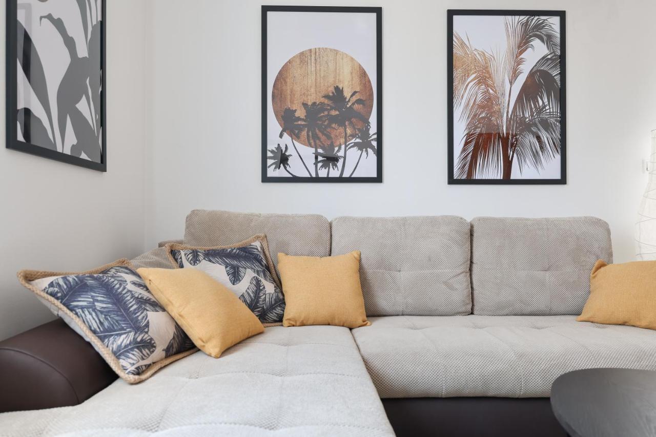 Apartma Chill 4 Real Sea View *